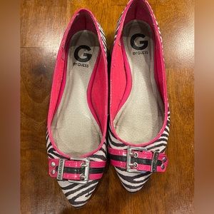 NWOT Guess Zebra Print Flats in 8